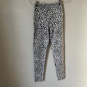 Aerie Offline Grey Cheetah Print High Waisted Leggings Size Small